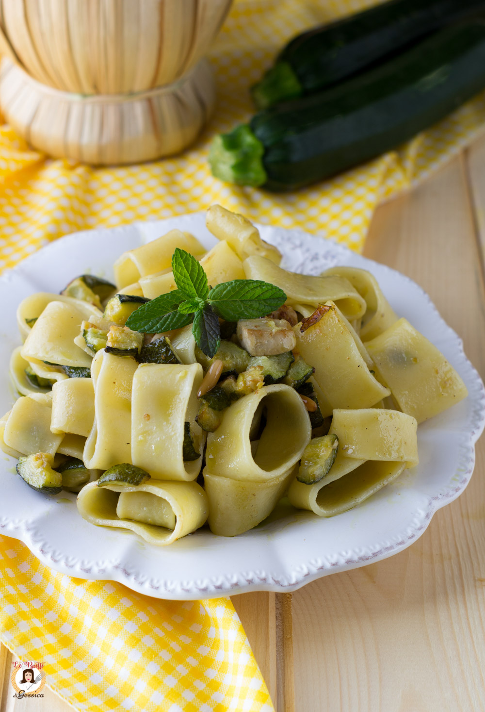 Pasta con pesce spada e zucchine